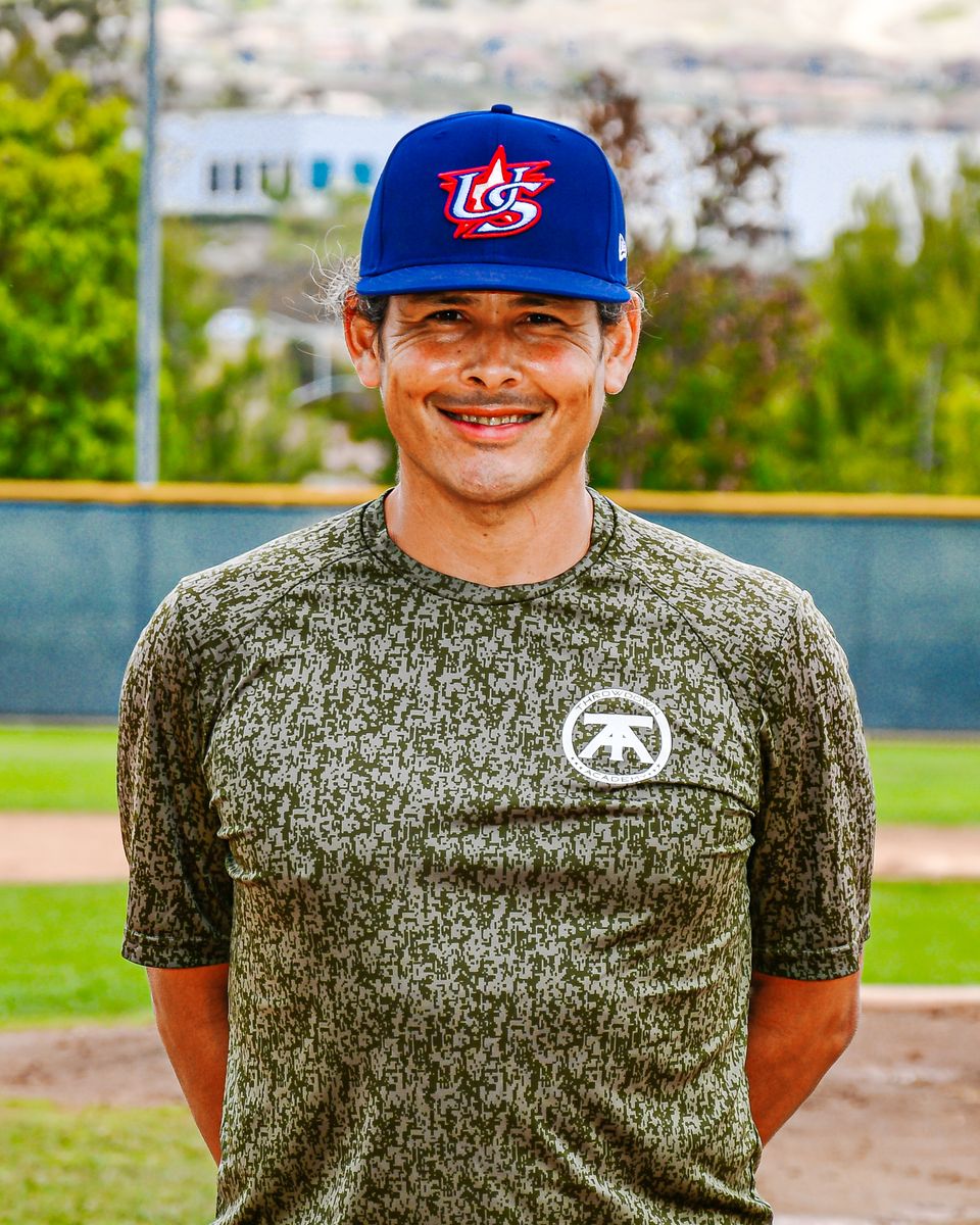 Coach Jorge Araiza